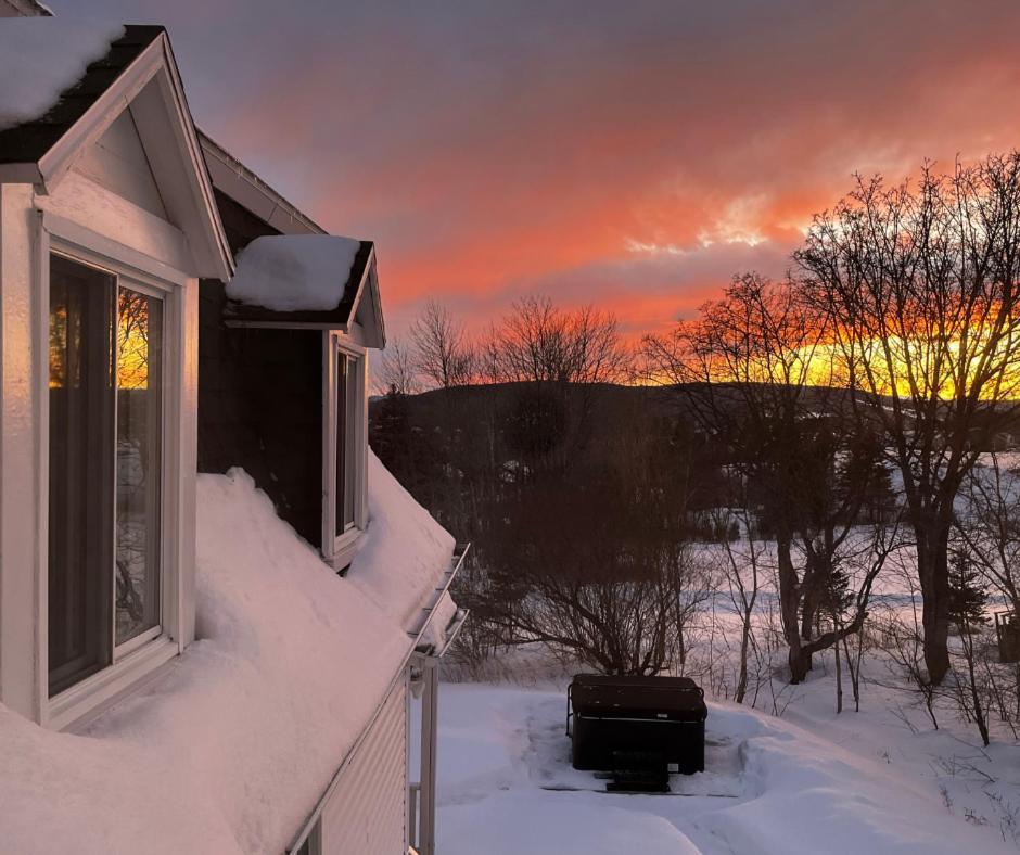 Auberge la Mansarde La Malbaie Extérieur photo