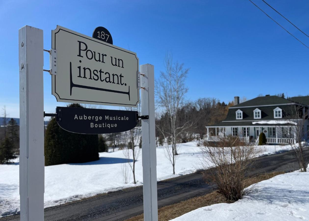 Auberge la Mansarde La Malbaie Extérieur photo