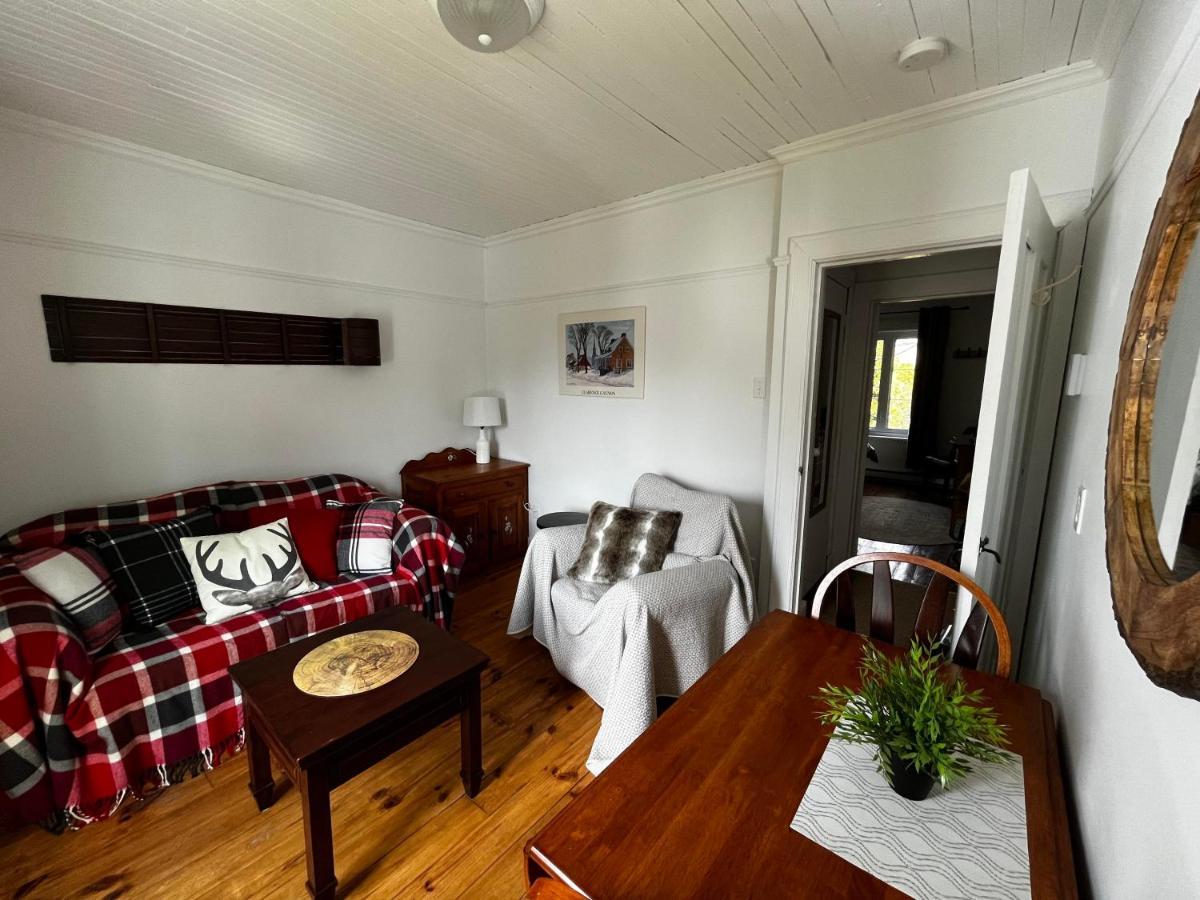 Auberge la Mansarde La Malbaie Extérieur photo