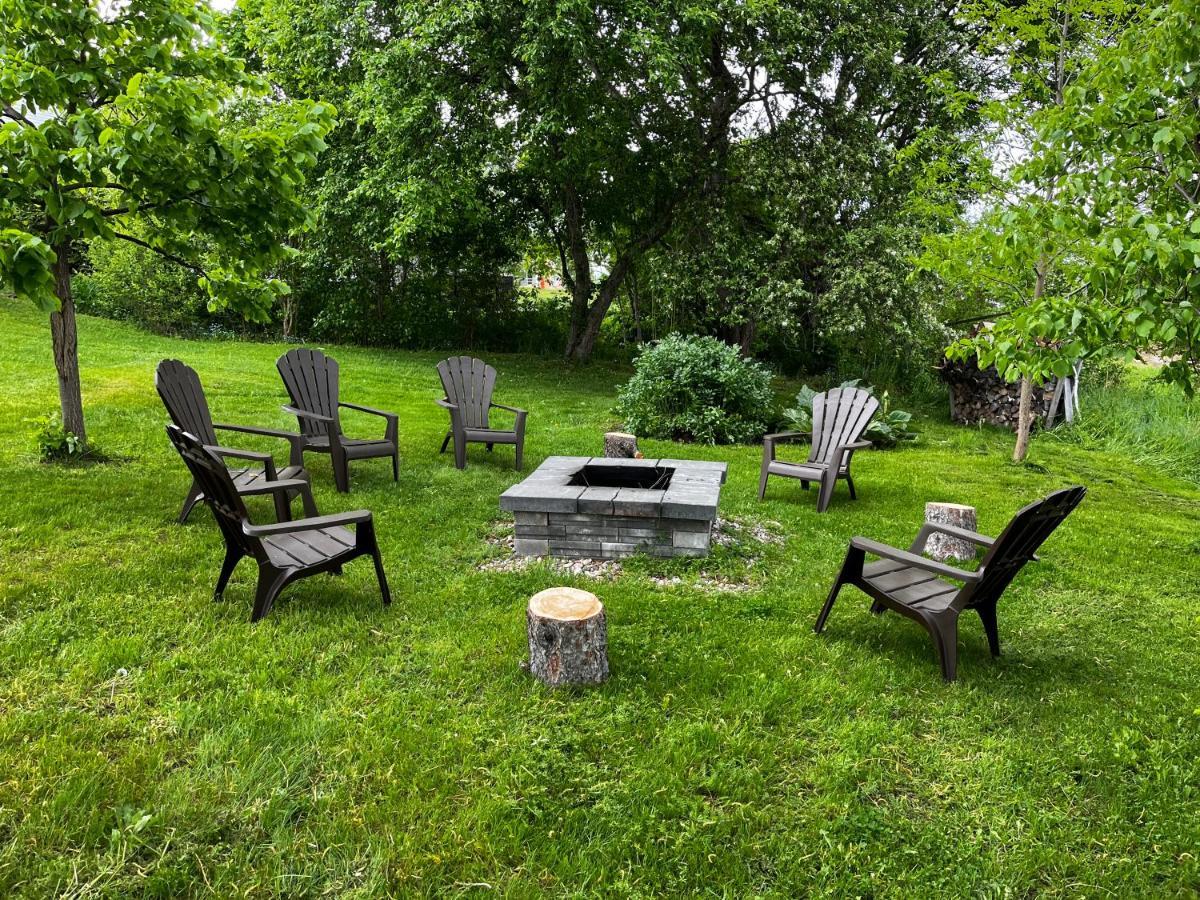 Auberge la Mansarde La Malbaie Extérieur photo