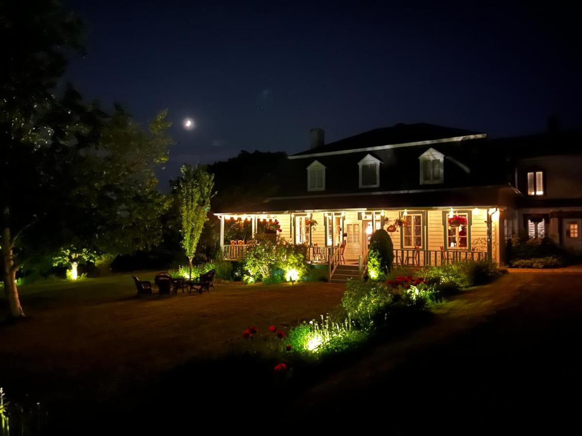 Auberge la Mansarde La Malbaie Extérieur photo
