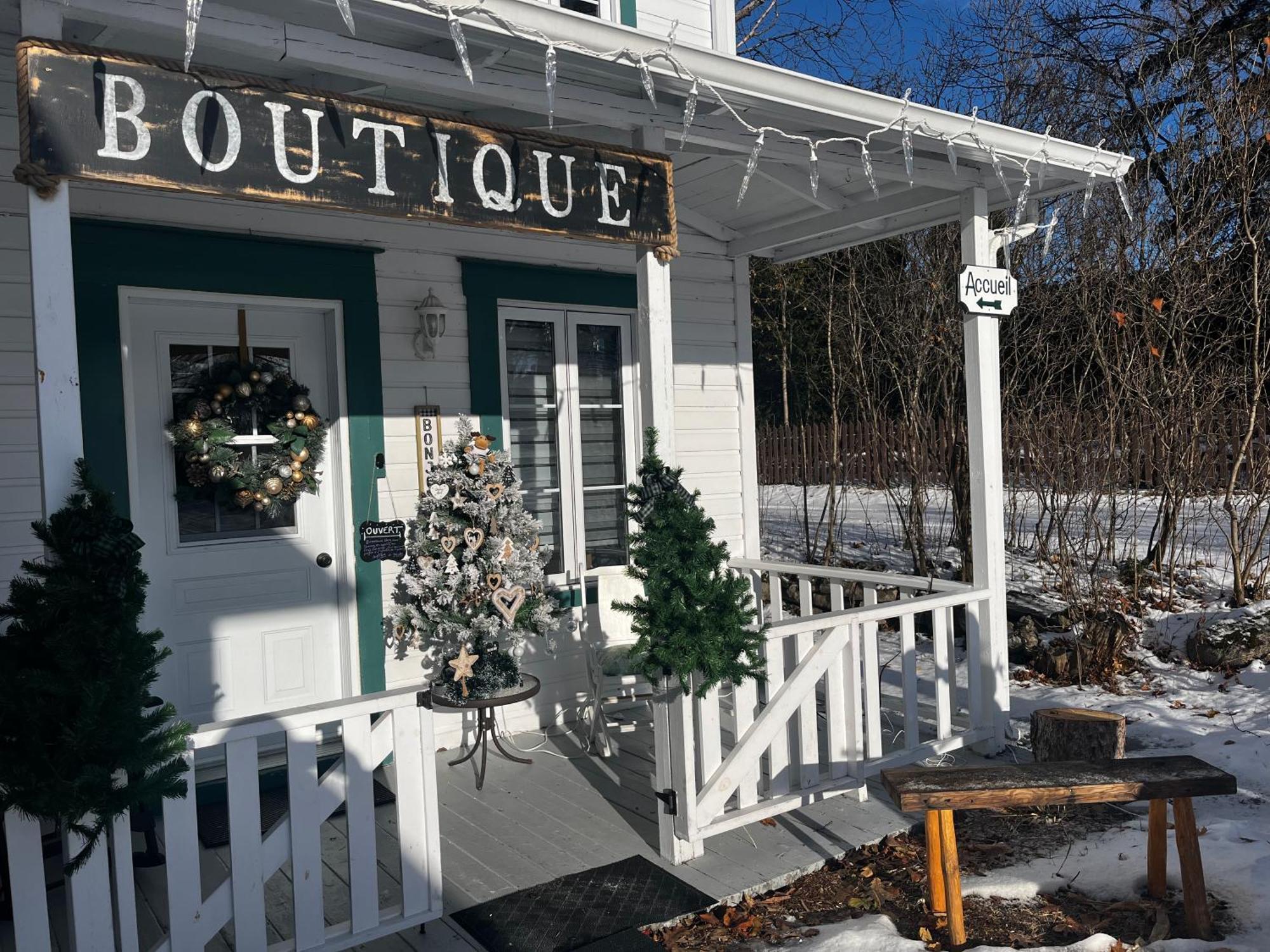 Auberge la Mansarde La Malbaie Extérieur photo