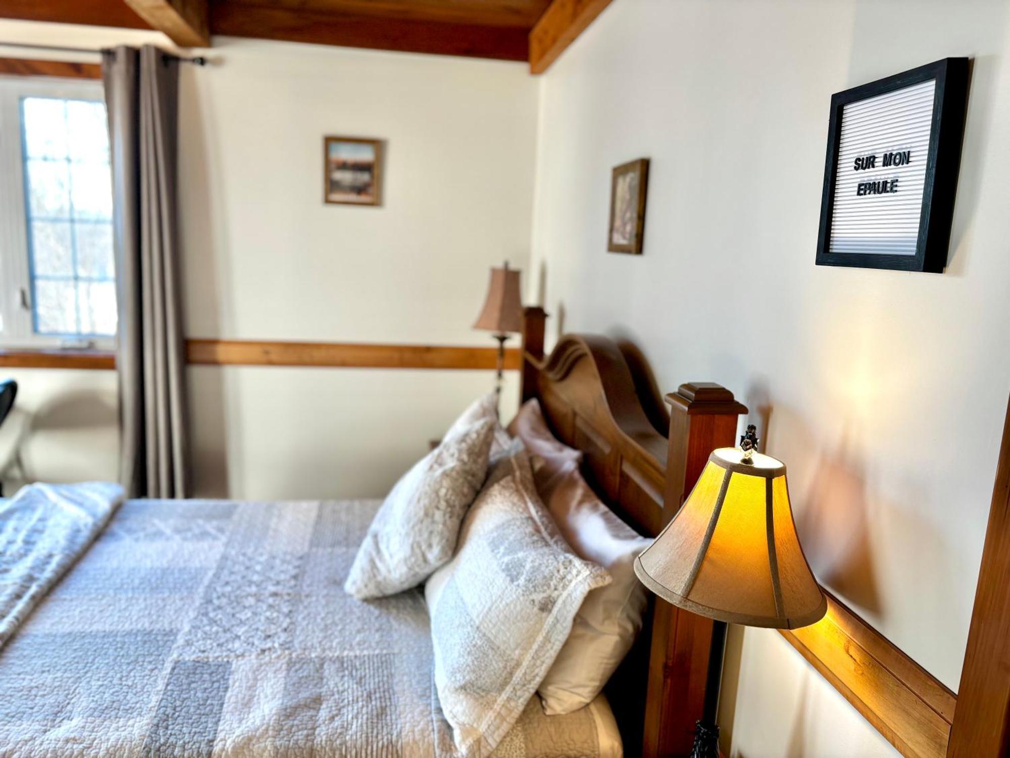 Auberge la Mansarde La Malbaie Extérieur photo